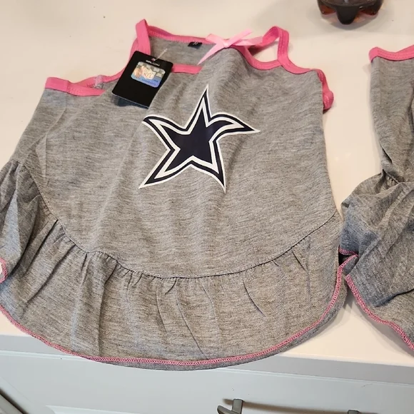 Pet Cowboys 4/$10 - Picture 3 of 8